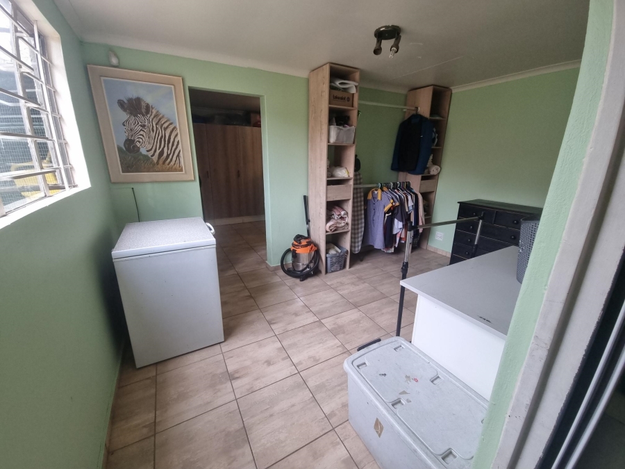 3 Bedroom Property for Sale in Parkhill Gardens Gauteng