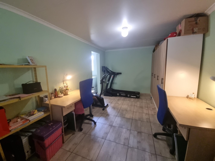 3 Bedroom Property for Sale in Parkhill Gardens Gauteng