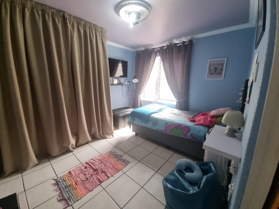 3 Bedroom Property for Sale in Parkhill Gardens Gauteng