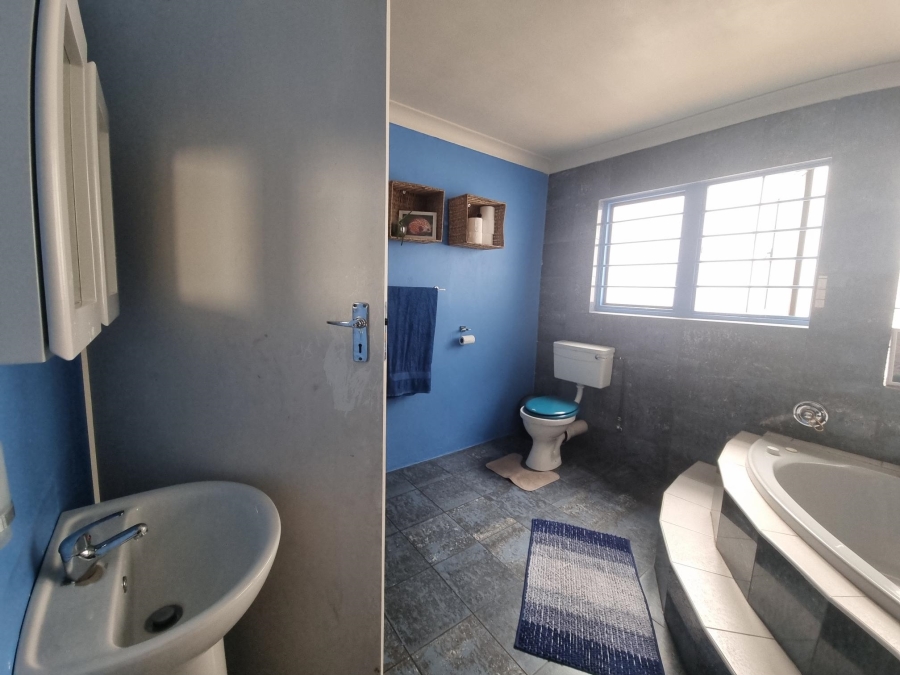 3 Bedroom Property for Sale in Parkhill Gardens Gauteng