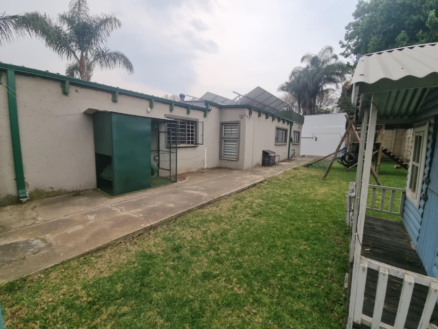 3 Bedroom Property for Sale in Parkhill Gardens Gauteng