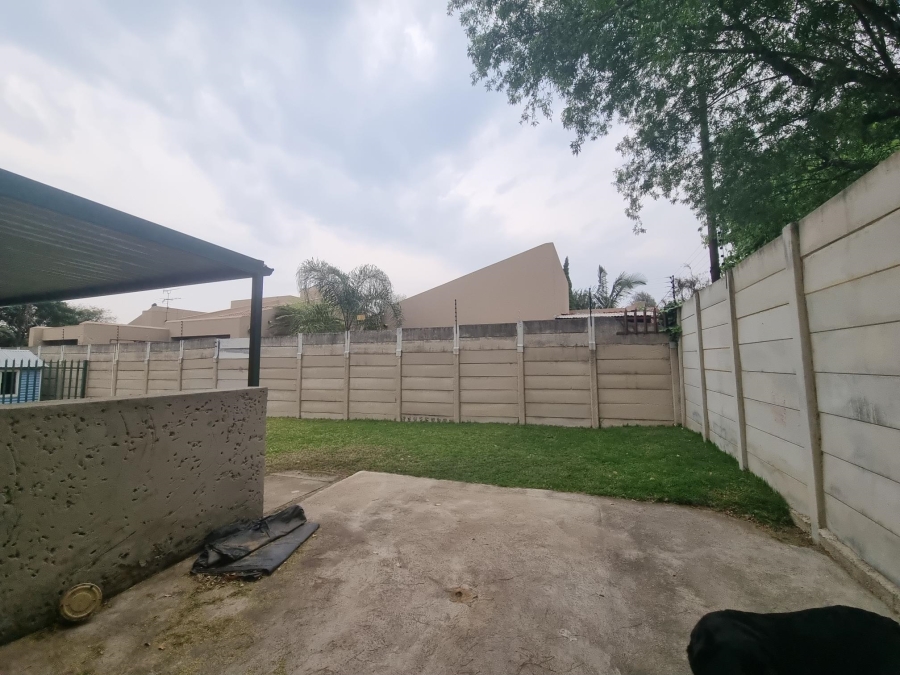 3 Bedroom Property for Sale in Parkhill Gardens Gauteng