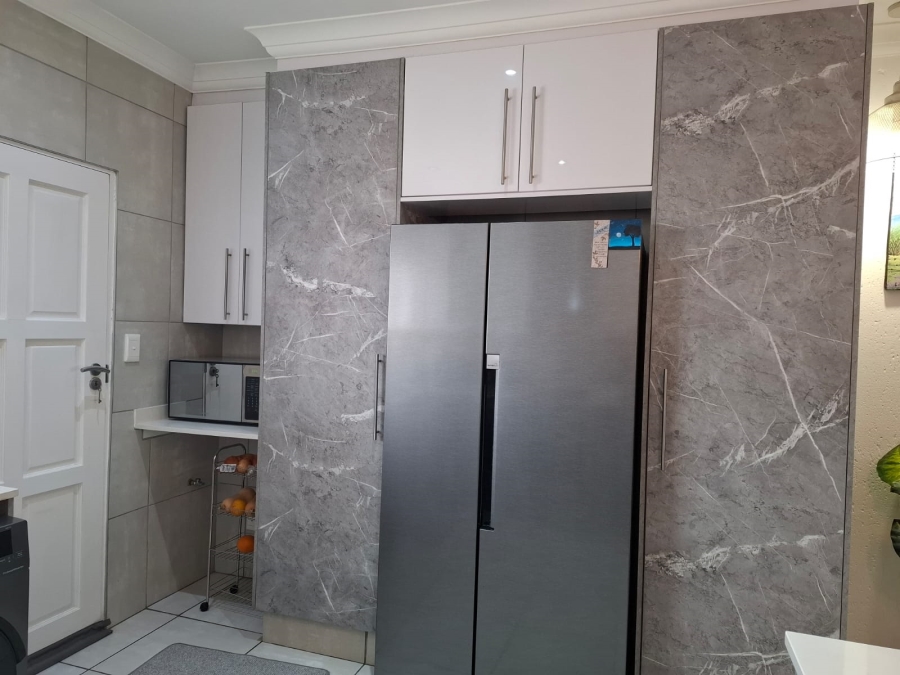 3 Bedroom Property for Sale in Helderwyk Gauteng