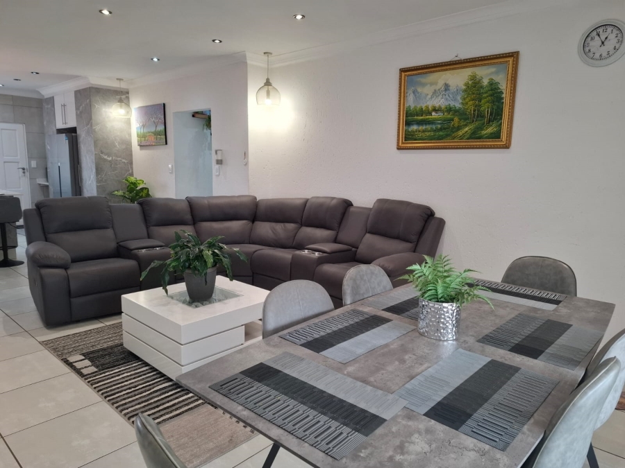 3 Bedroom Property for Sale in Helderwyk Gauteng