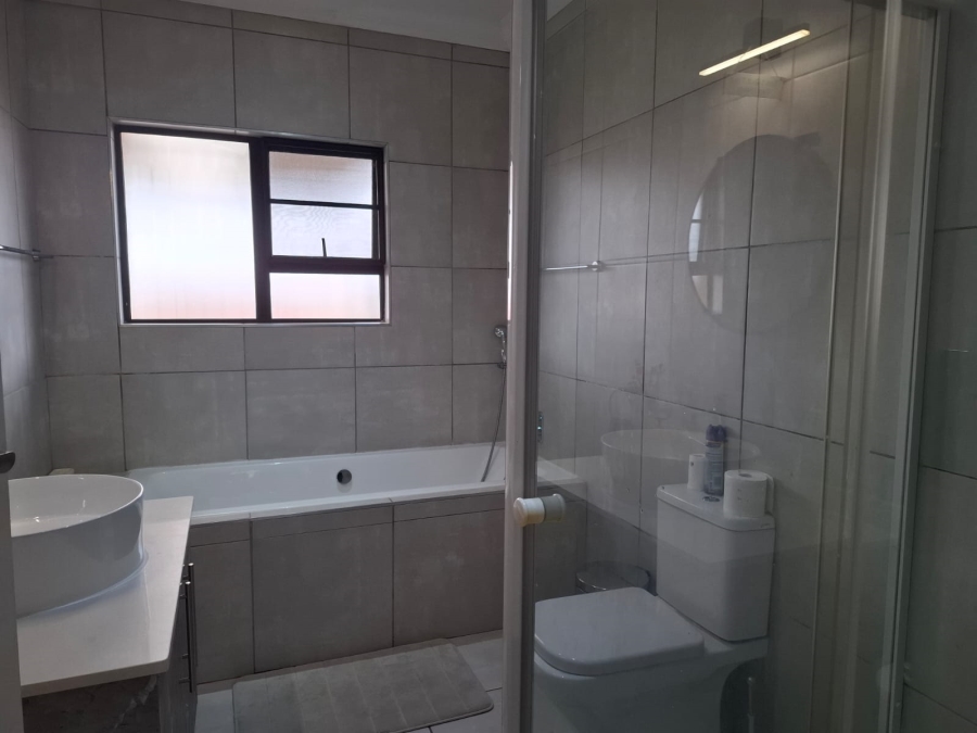 3 Bedroom Property for Sale in Helderwyk Gauteng