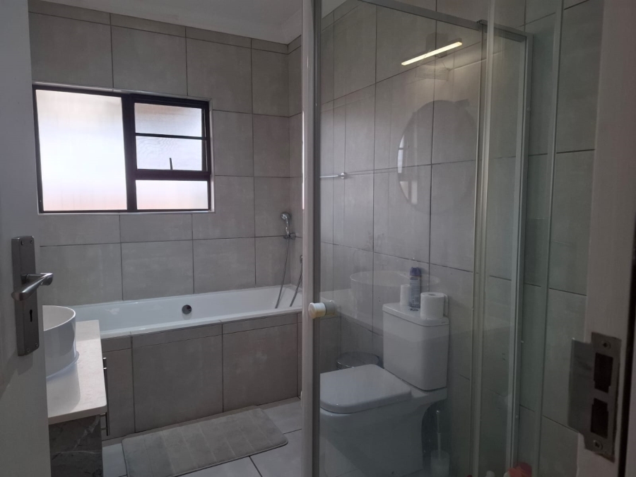 3 Bedroom Property for Sale in Helderwyk Gauteng