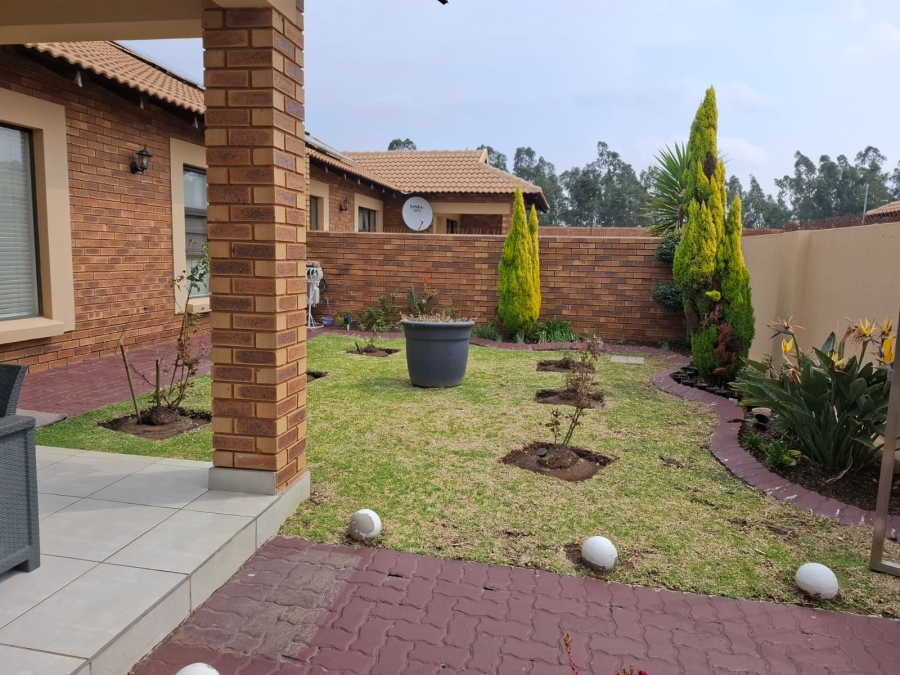 3 Bedroom Property for Sale in Helderwyk Gauteng
