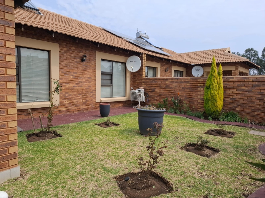 3 Bedroom Property for Sale in Helderwyk Gauteng