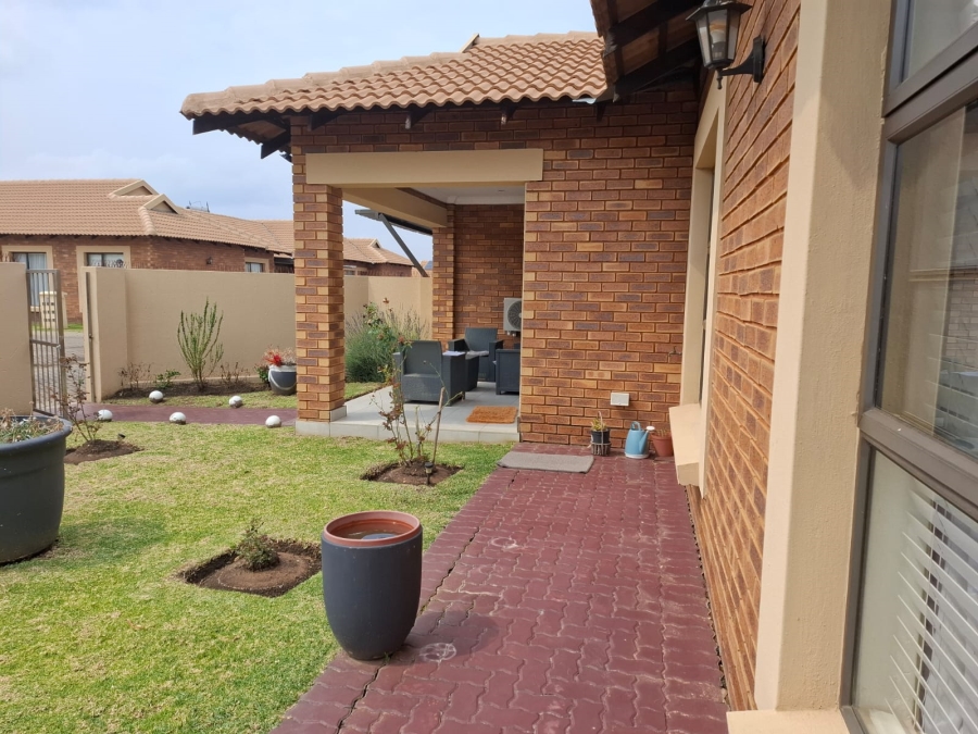 3 Bedroom Property for Sale in Helderwyk Gauteng