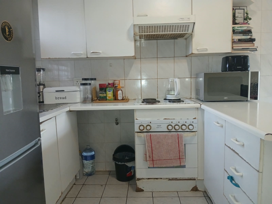 3 Bedroom Property for Sale in Linmeyer Gauteng