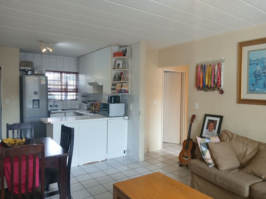 3 Bedroom Property for Sale in Linmeyer Gauteng
