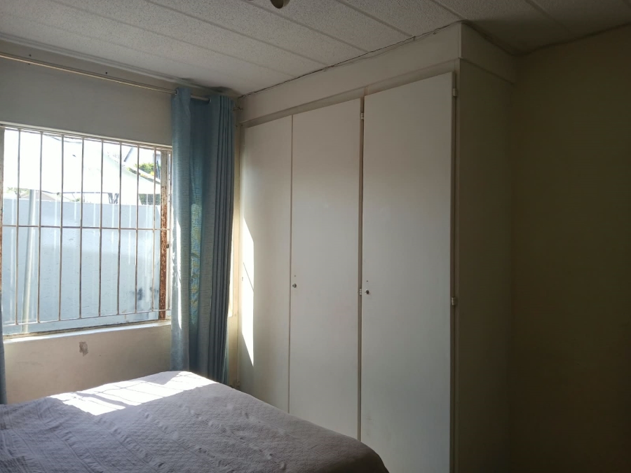 3 Bedroom Property for Sale in Linmeyer Gauteng