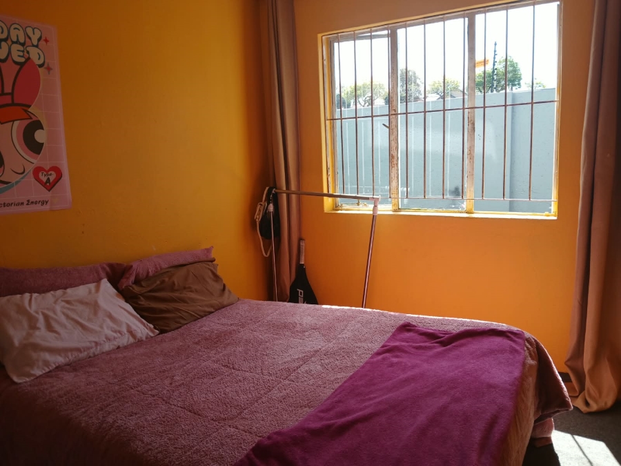 3 Bedroom Property for Sale in Linmeyer Gauteng
