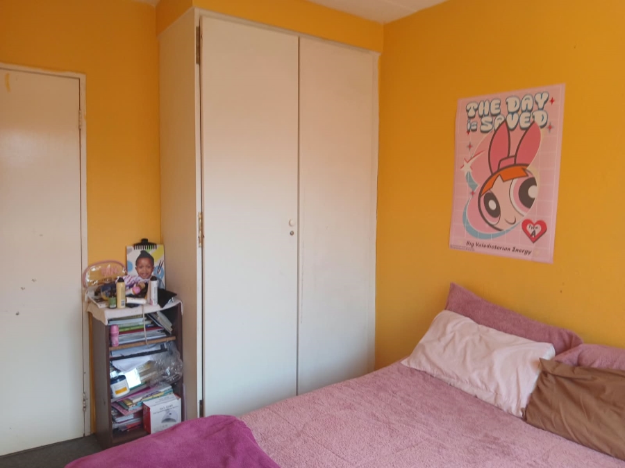 3 Bedroom Property for Sale in Linmeyer Gauteng