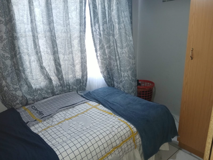 3 Bedroom Property for Sale in Linmeyer Gauteng