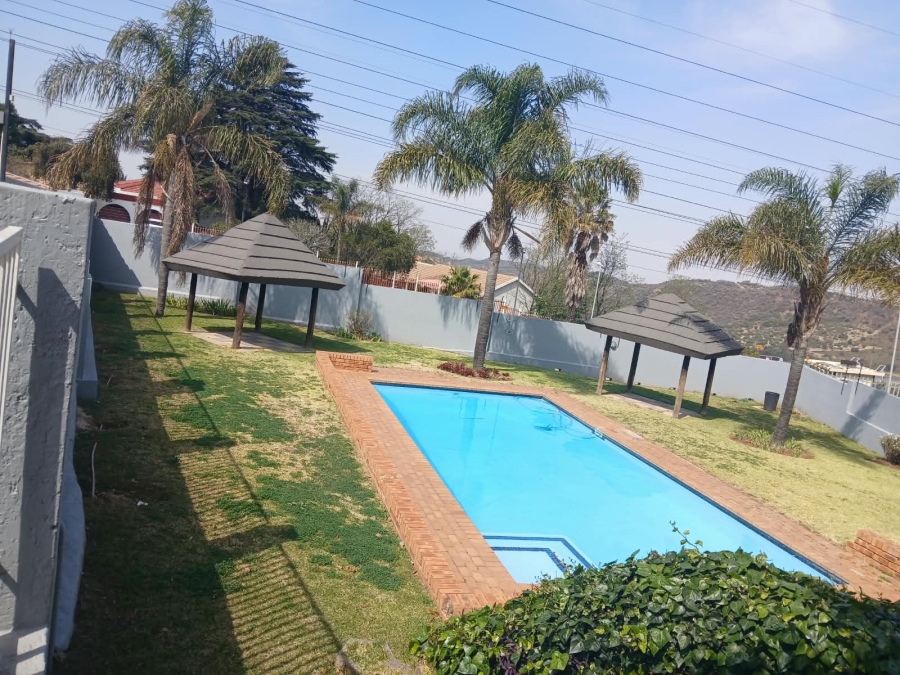 3 Bedroom Property for Sale in Linmeyer Gauteng