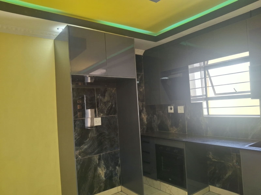 To Let 1 Bedroom Property for Rent in Kensington Gauteng