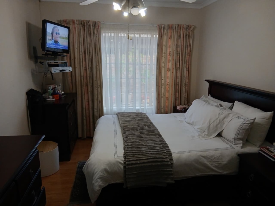 To Let 3 Bedroom Property for Rent in Greenstone Hill Gauteng