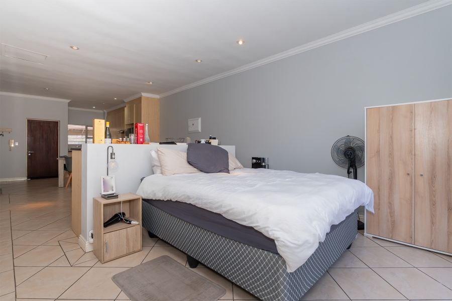 1 Bedroom Property for Sale in Craighall Gauteng