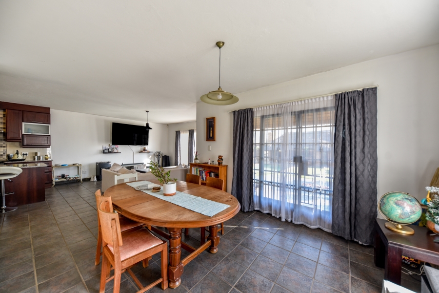 To Let 5 Bedroom Property for Rent in Zwartkop Gauteng