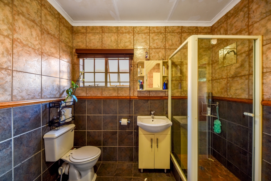 To Let 5 Bedroom Property for Rent in Zwartkop Gauteng