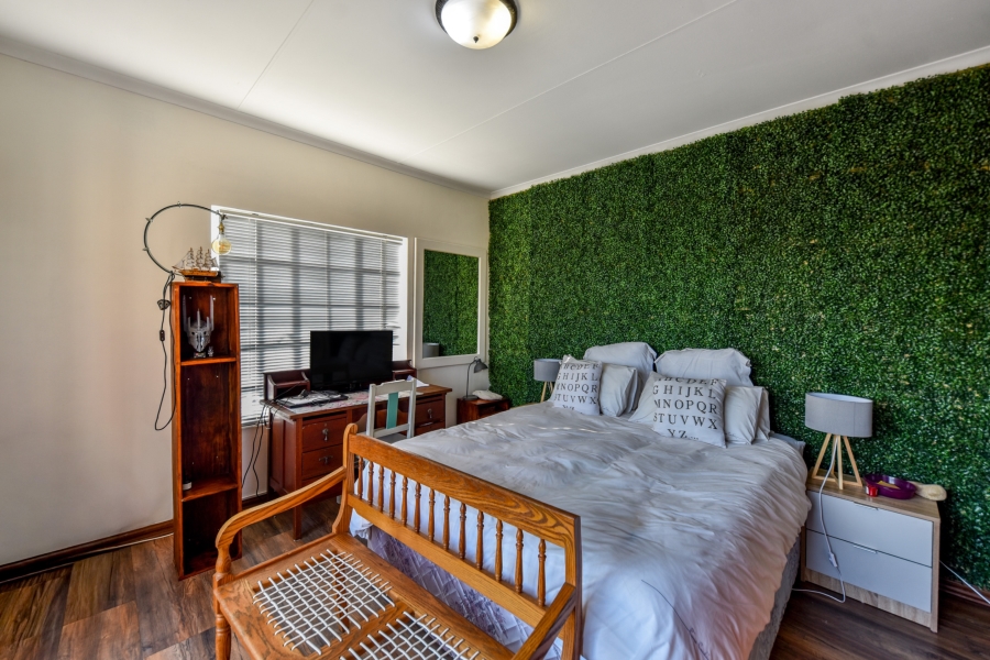 To Let 5 Bedroom Property for Rent in Zwartkop Gauteng