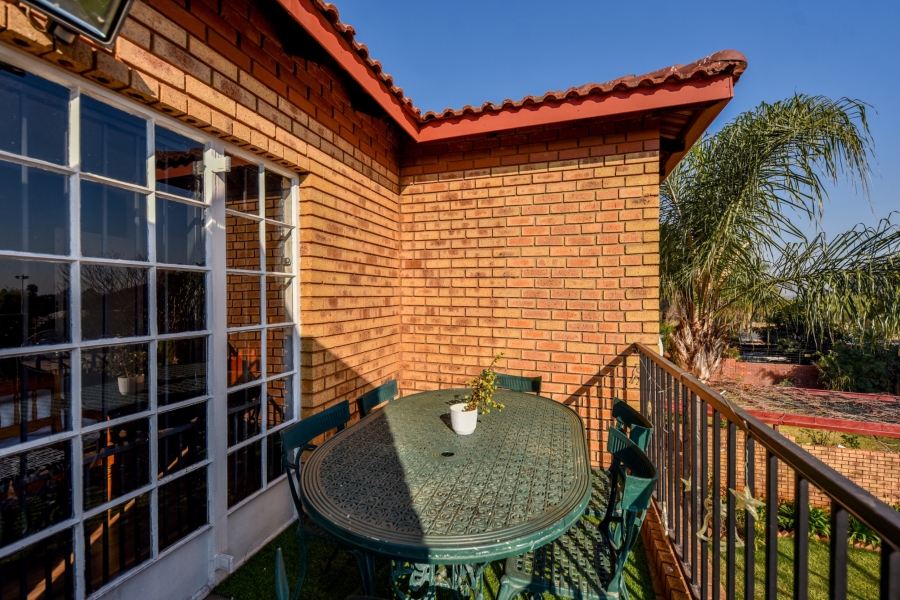 To Let 5 Bedroom Property for Rent in Zwartkop Gauteng