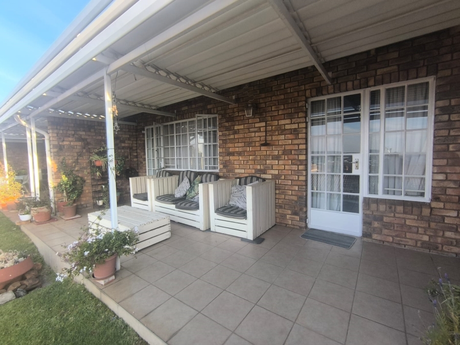 2 Bedroom Property for Sale in Brummeria Gauteng