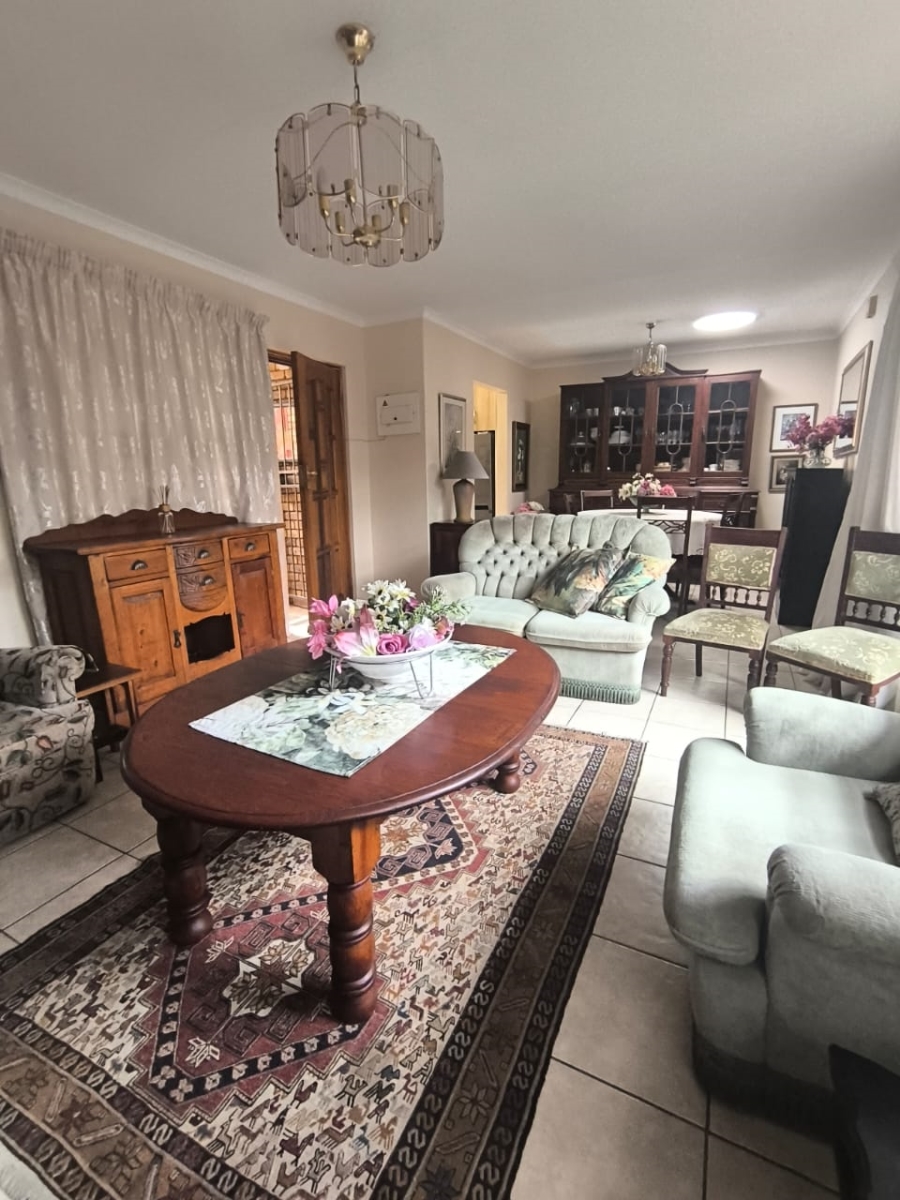 2 Bedroom Property for Sale in Brummeria Gauteng