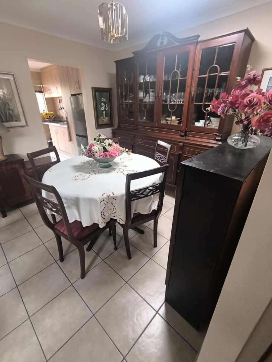 2 Bedroom Property for Sale in Brummeria Gauteng