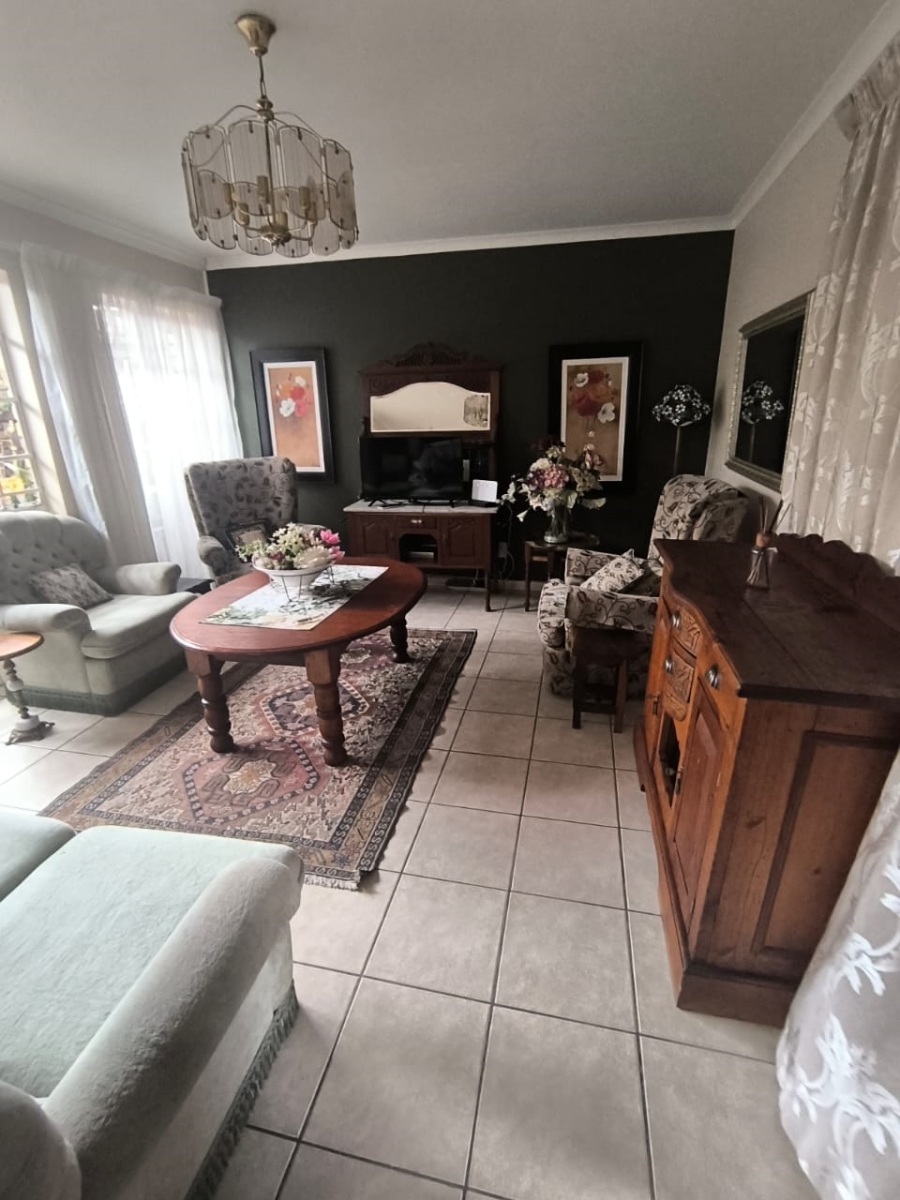 2 Bedroom Property for Sale in Brummeria Gauteng