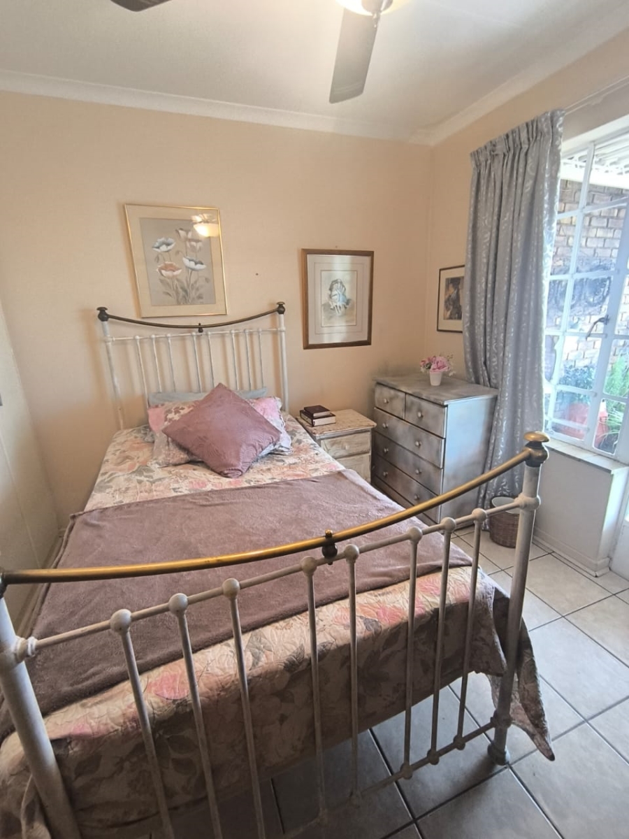 2 Bedroom Property for Sale in Brummeria Gauteng