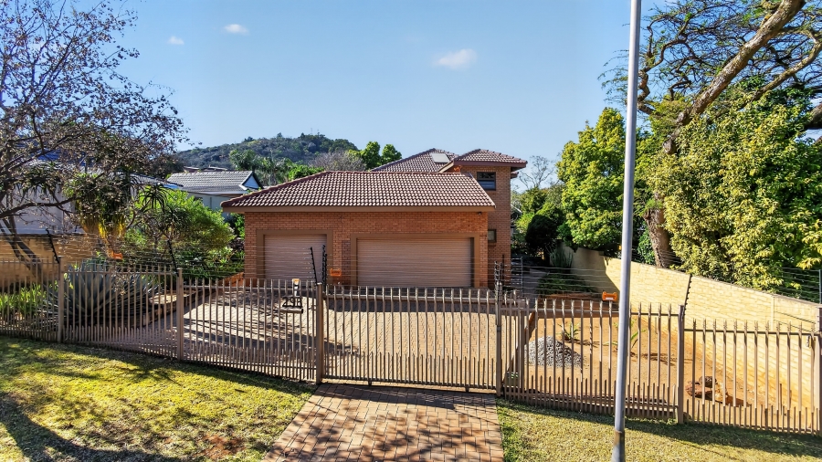3 Bedroom Property for Sale in Faerie Glen Gauteng