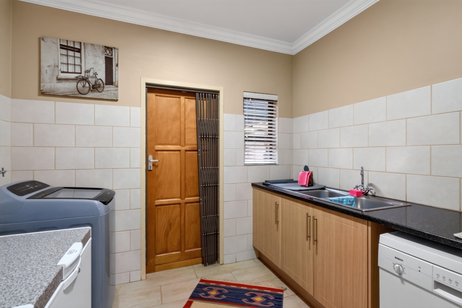 3 Bedroom Property for Sale in Faerie Glen Gauteng