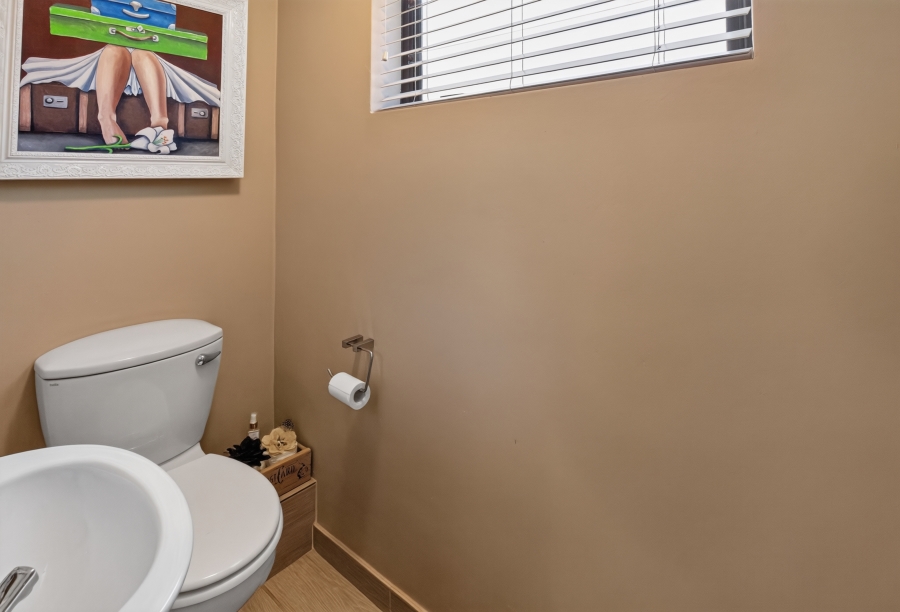 3 Bedroom Property for Sale in Faerie Glen Gauteng
