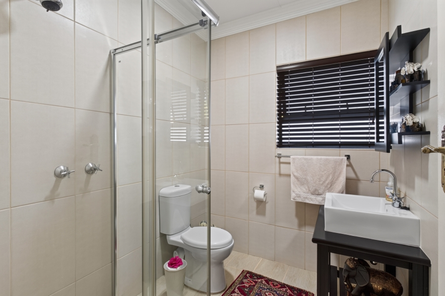 3 Bedroom Property for Sale in Faerie Glen Gauteng