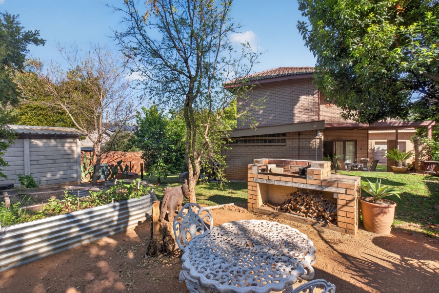 3 Bedroom Property for Sale in Faerie Glen Gauteng