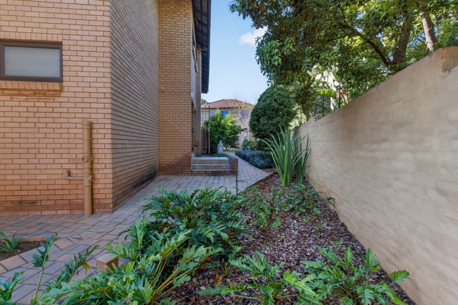 3 Bedroom Property for Sale in Faerie Glen Gauteng