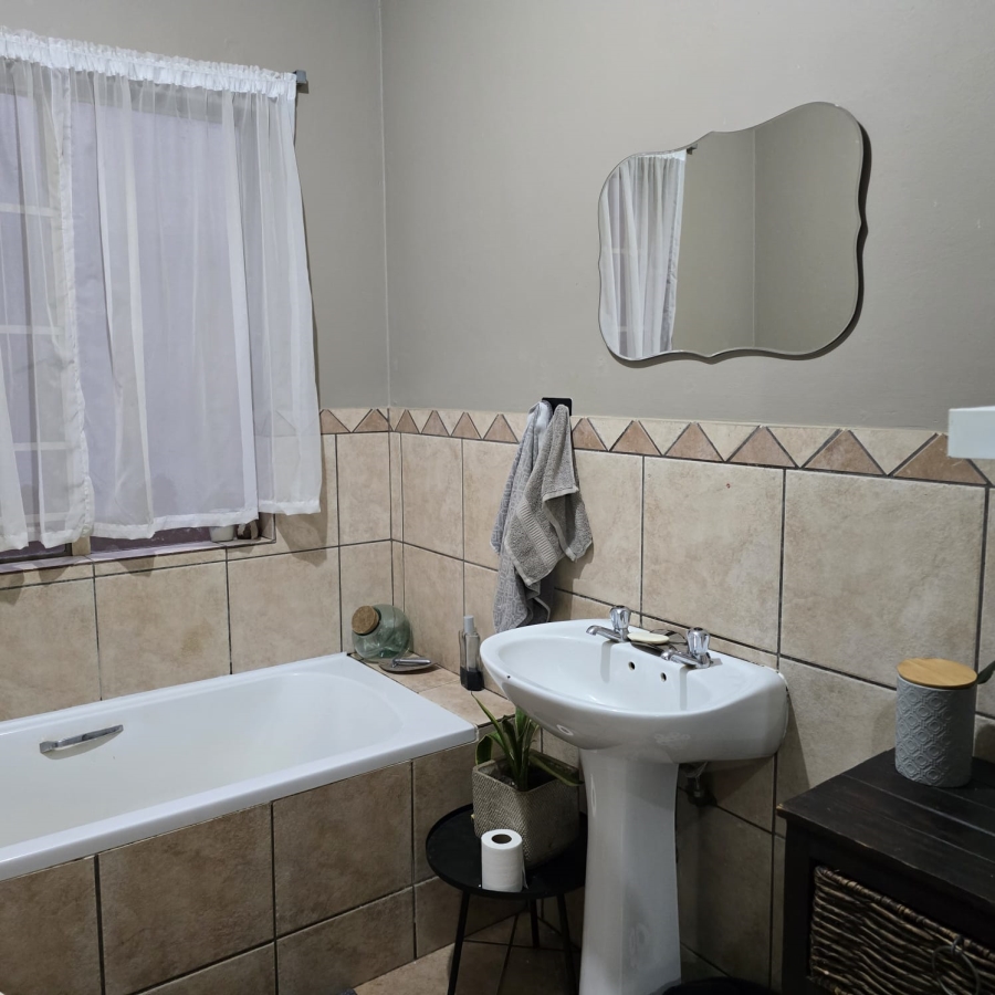 2 Bedroom Property for Sale in Equestria Gauteng