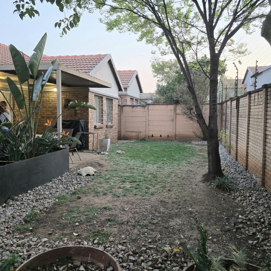 2 Bedroom Property for Sale in Equestria Gauteng