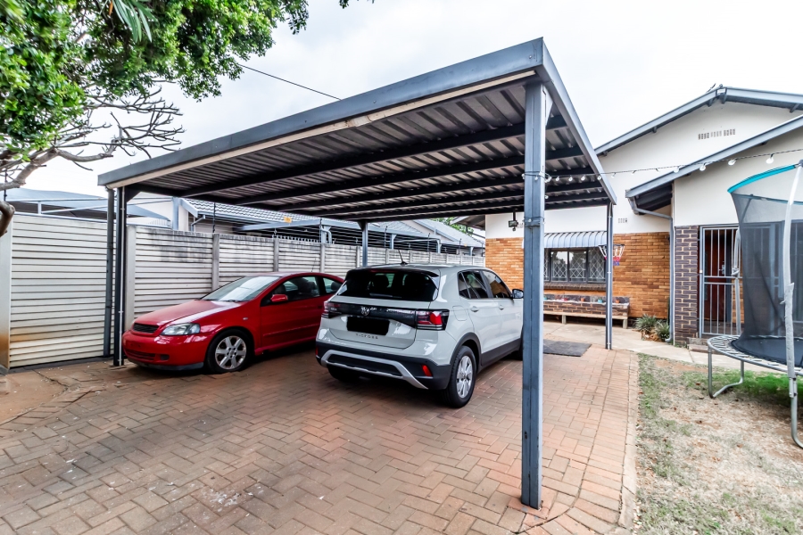3 Bedroom Property for Sale in Wonderboom South Gauteng