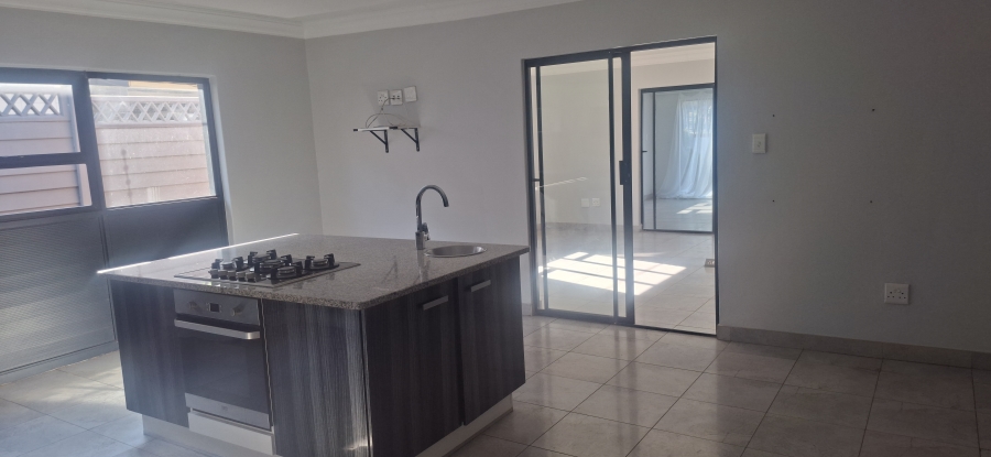 To Let 4 Bedroom Property for Rent in Cyrildene Gauteng
