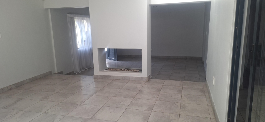 To Let 4 Bedroom Property for Rent in Cyrildene Gauteng