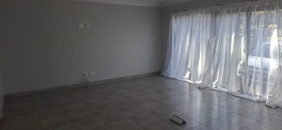 To Let 4 Bedroom Property for Rent in Cyrildene Gauteng