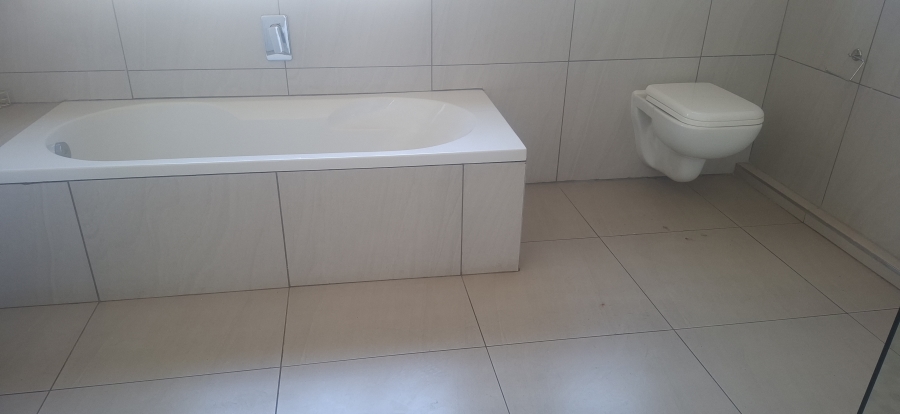 To Let 4 Bedroom Property for Rent in Cyrildene Gauteng