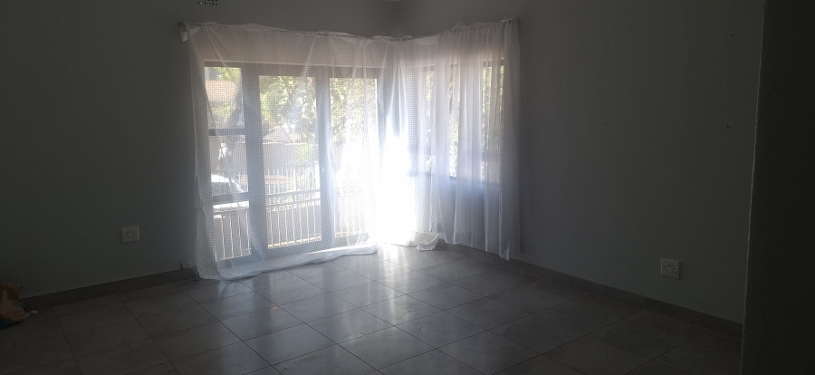 To Let 4 Bedroom Property for Rent in Cyrildene Gauteng