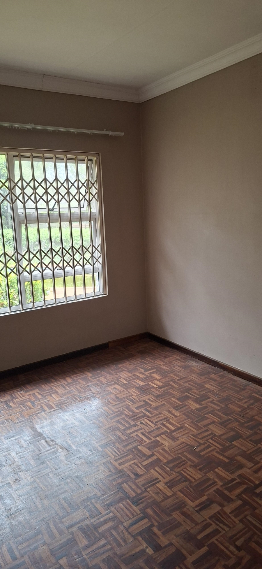 To Let 4 Bedroom Property for Rent in Windsor East Gauteng