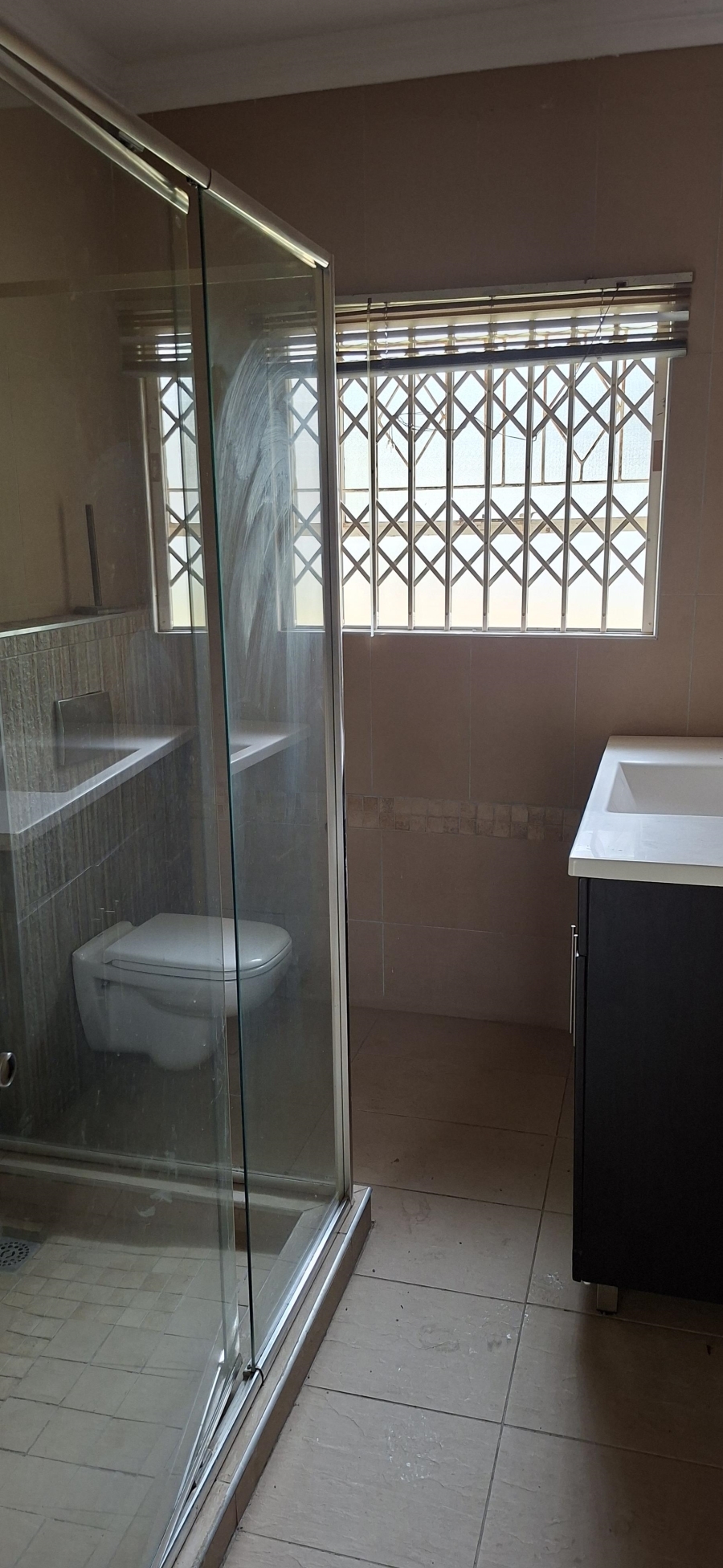 To Let 4 Bedroom Property for Rent in Windsor East Gauteng