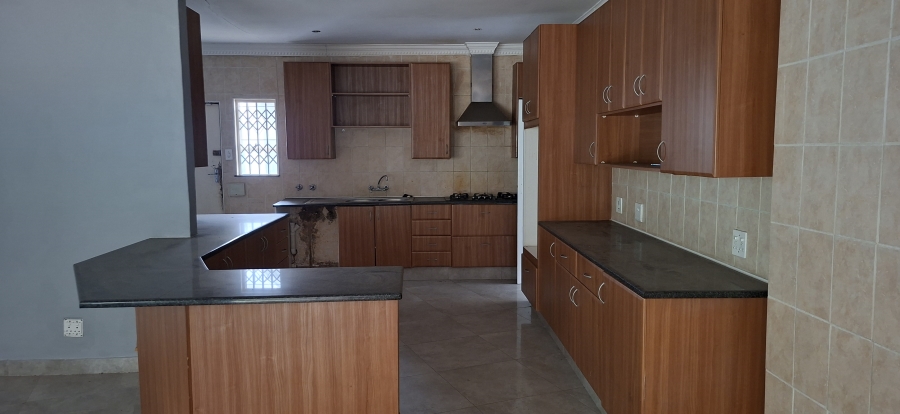 4 Bedroom Property for Sale in Windsor East Gauteng