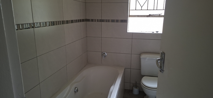 4 Bedroom Property for Sale in Windsor East Gauteng